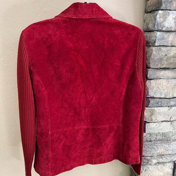 AMI vintage red suede jacket with acrylic sweater style sleeves - Picture 3 of 6